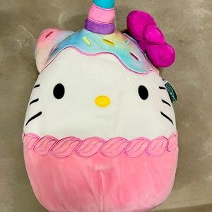 Sanrio Hello kitty Cupcake Squishmallow 12”